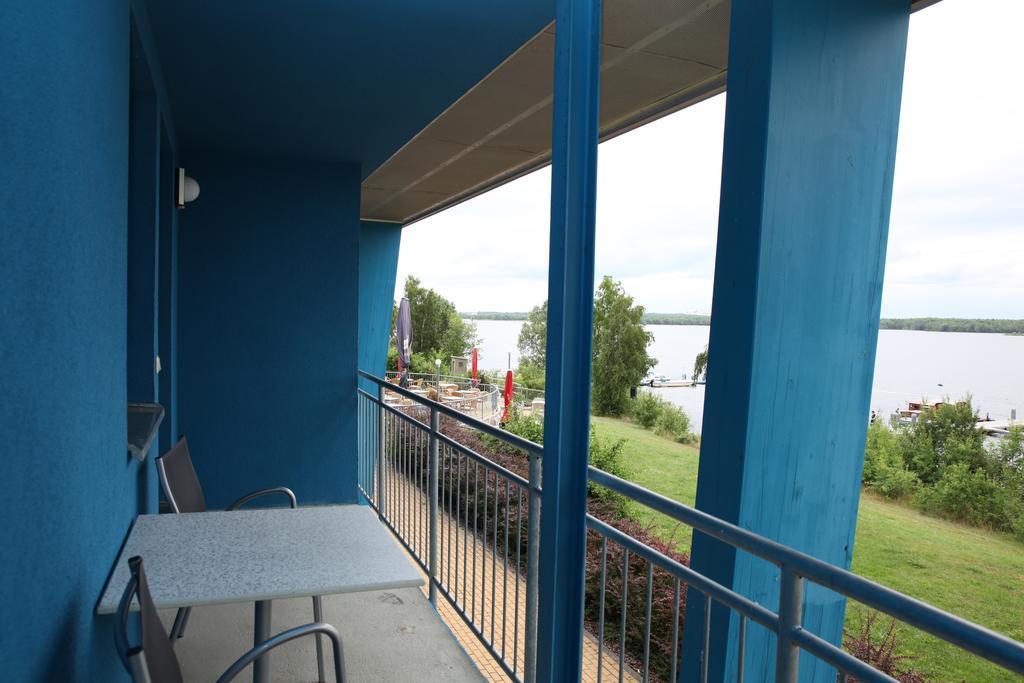 Strandhotel Senftenberger See Rum bild