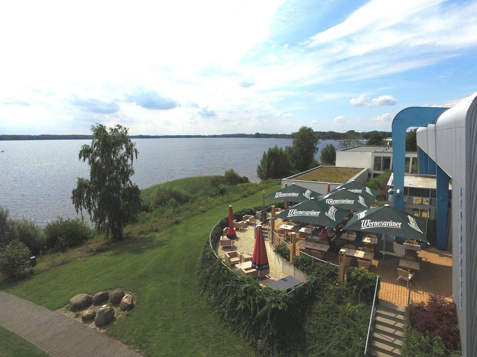 Strandhotel Senftenberger See Exteriör bild