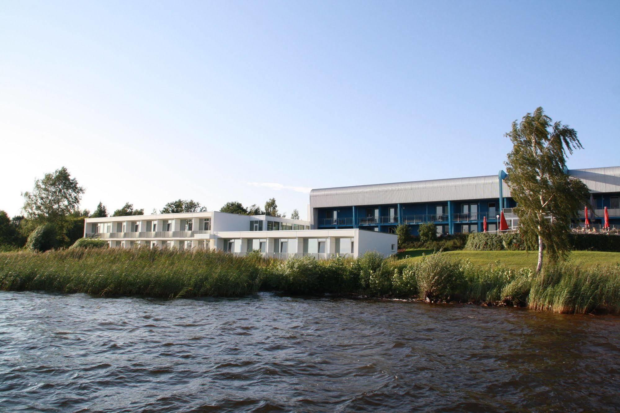 Strandhotel Senftenberger See Exteriör bild